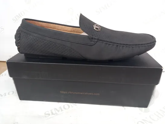 BOXED PAIR OF BRUNO MARC SLIP-ON SHOES IN BLACK SIZE 12