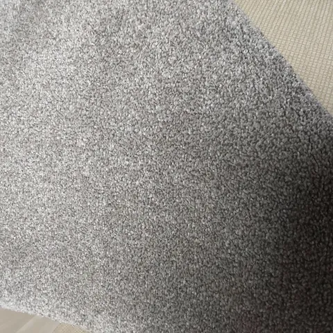 ROLL OF QUALITY HEARTLAND ULTRA PINVIN CARPET APPROXIMATELY W 4M L 14M