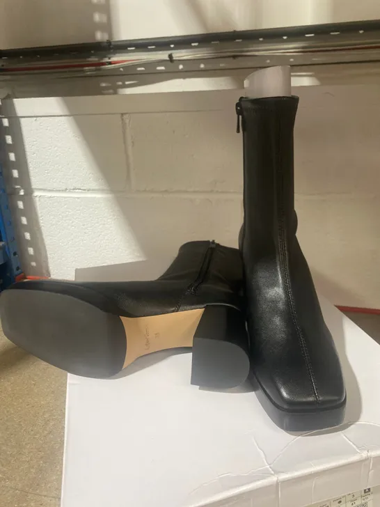 BOXED PAIR OF '& OTHER STORIES' BLACK BOOTS SIZE 38