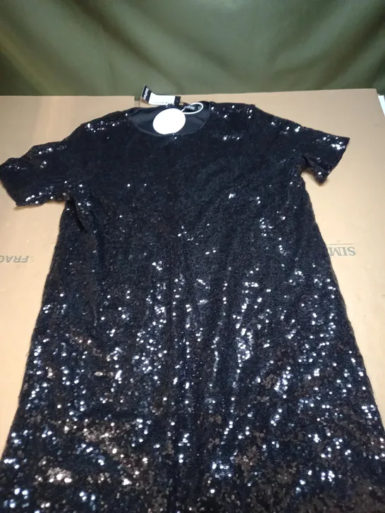 BOOHOO BOUTIQUE SEQUIN BLACK DRESS - SIZE 16