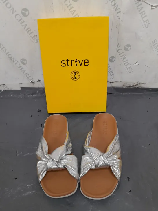 BOXED PAIROF STRIVE SICILY SILVER SANDAL UK 7 