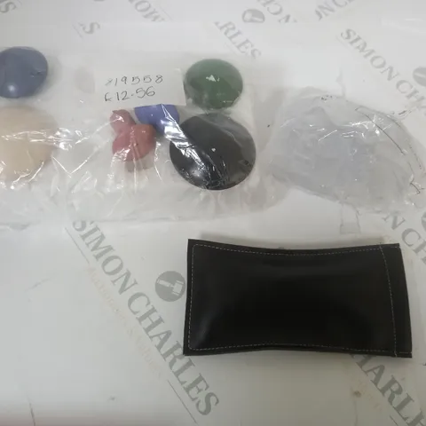 BOX OF ASSORTED ITEMS TO INCLUDE DRAW NOBS , STICKY HOOKS , AND GLASSES 