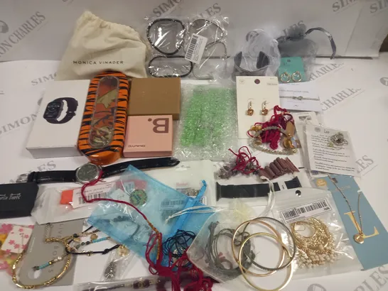 LOT OF ASSORTED JEWELLERY ITEMS TO INCLUDE MONICA VINADER, M&S AND OLIVER BONAS