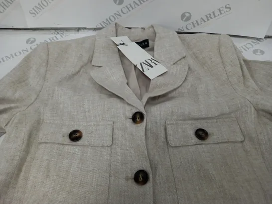 ZARA CROP BUTTON UP JACKET IN BEIGE - MEDIUM