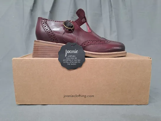 BOXED PAIR OF JOANIE GRENOBLE SHOES IN OX BLOOD UK SIZE 3