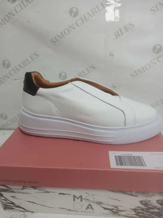 MODA IN PELLE SLIP ON TRAINERS IN WHITE SIZE 7