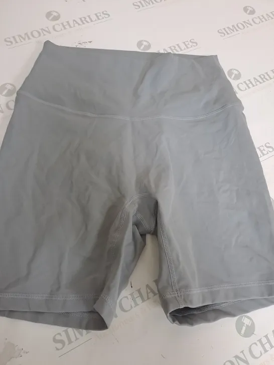 LIGHT GREY GYM SHORTS SIZE S 