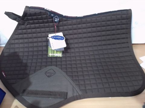LE MIEUX SADDLE PAD FOR HORSES -BROWN NEW CONDITION - LARGE