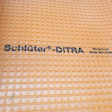 ROLL OF SCHLUTER DITRA 25 UNCOUPLING MEMBRANE