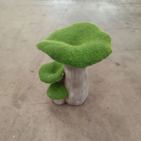 BOXED FAUX MOSS MUSHROOM STATUE