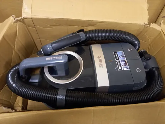 SHARK BAGLESS CYLINDER VACUUM CLEANER