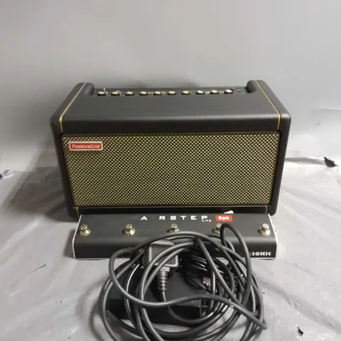 POSITIVE GRID SPARK 40 GUITAR SPEAKER WITH AIRSTEP SMART MULTI CONTROLLER