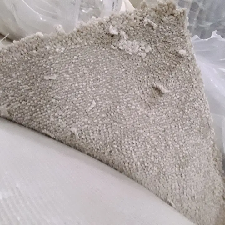 KEMPSEY CARPET APPROXIMATELY 4×5.15M 4554854Simon Charles Auctioneers