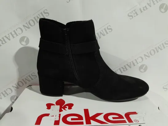 BOXED RIEKER BLOCK HEEL ANKLE BOOTS IN BLACK - SIZE 6.5