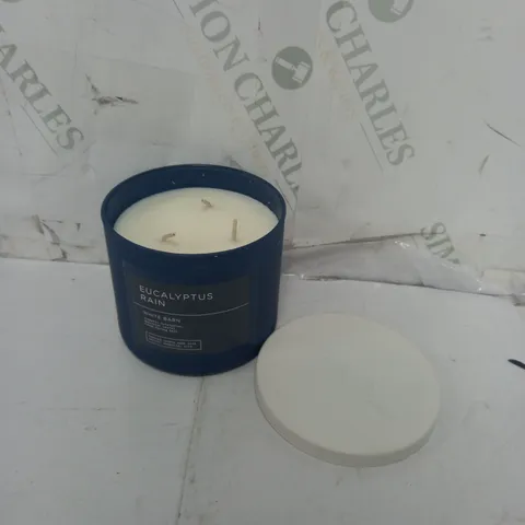 WHITE BARN 3 WICK CANDLE IN EUCALYPTUS RAIN 411G