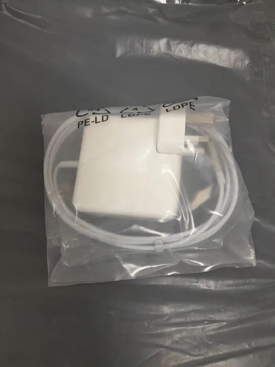 APPROXIMATELY 56 MAGSAFE 60W POWER ADAPTORS 