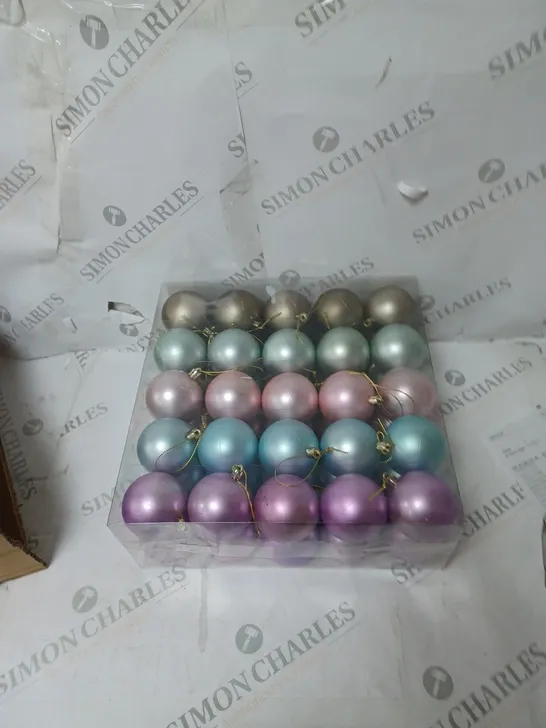 50PC BAUBLE PACK - PASTEL RRP £19.99