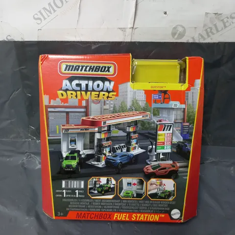 BOXED MATCHBOX ACTION DRIVERS FUEL STATION SET