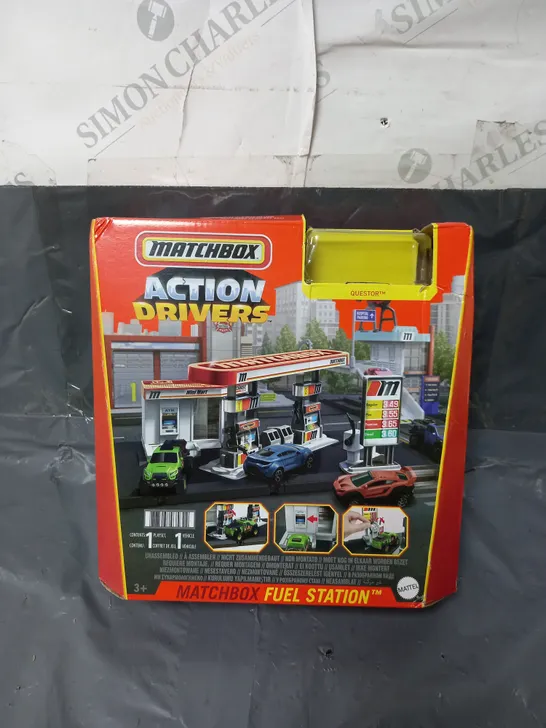 BOXED MATCHBOX ACTION DRIVERS FUEL STATION SET