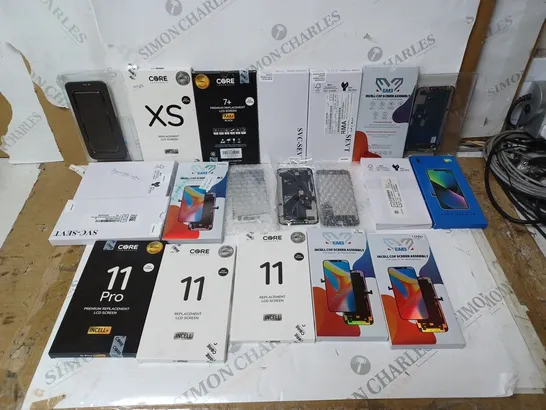 BOX OF APPROX 40 ASSORTED REPLACEMENT PHONE SCREENS FOR VARIOUS SMARTPHONE MODELS