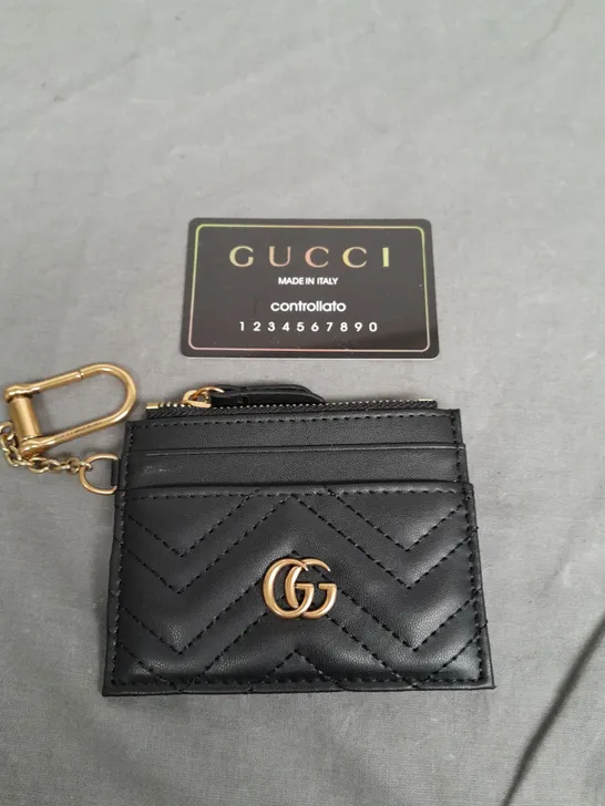 BOXED GUCCI ZIP UP CARD WALLET IN BLACK