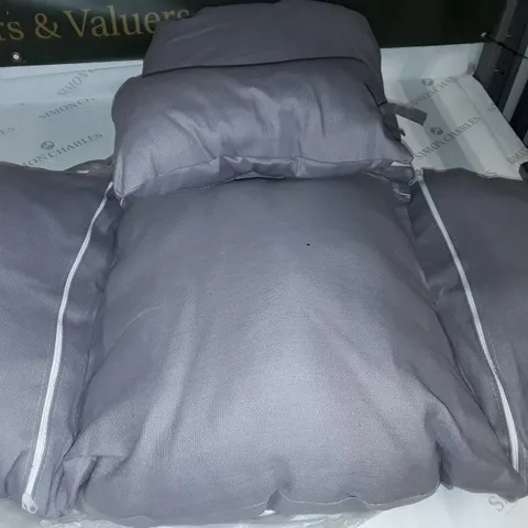 GREY FILLED SEAT CUSHION