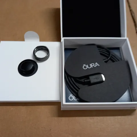 BOXED OURA GEN3 HERITAGE STEALTH WELLNESS RING