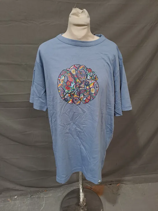 PRETTY GREEN MYSTIC PAISLEY LOGO TSHIRT IN BLUE SIZE XL