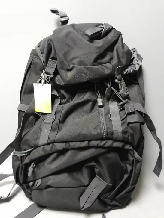 MOUNTAIN WAREHOUSE BACKPACK IN BLACK