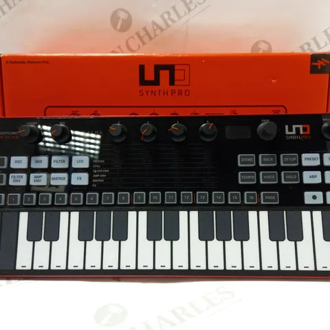 IK MULTIMEDIA UNO SYNTH PRO DESKTOP, IP-UNO-SYNTHPRODT-IN