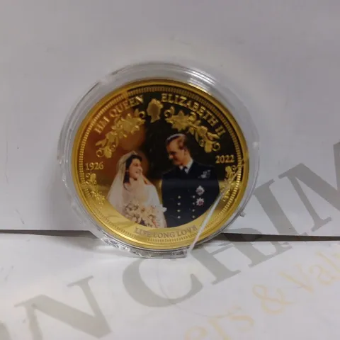 QUEEN ELIZABETH II `LIFE LONG LOVE` COLLECTABLE COIN