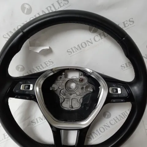 VW MULTI-FUNCTIONS STEERING WHEEL/SIZE 14.5 