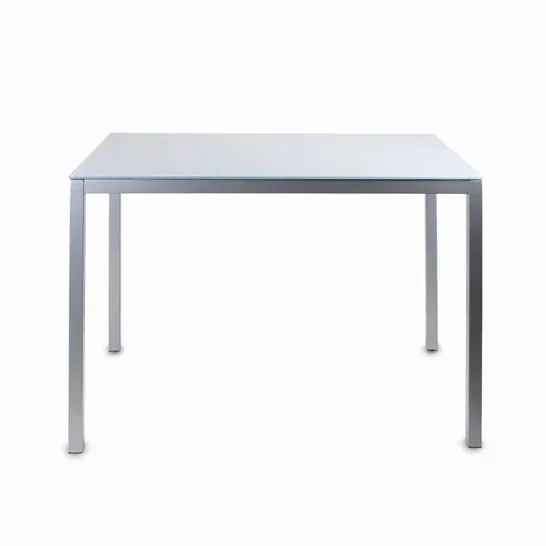 BOXED DESIGNER RAKESTRAW 4 PERSON DINING TABLE