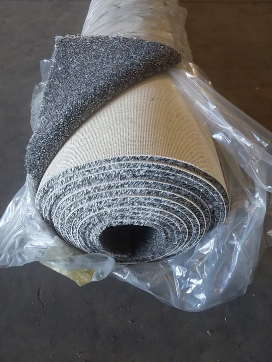 ROLL OF QUALITY STS SHEPHERD HEATHERS ANTHRACITE CARPET // APPROX SIZE: 4 X 9m