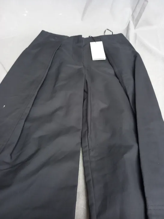 MINT VELVET BLACK CARGO WIDE TROUSERS - UK 8R