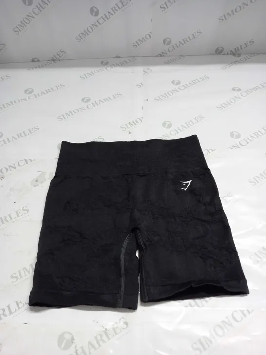 GYMSHARK WORKOUT SHORTS SIZE M