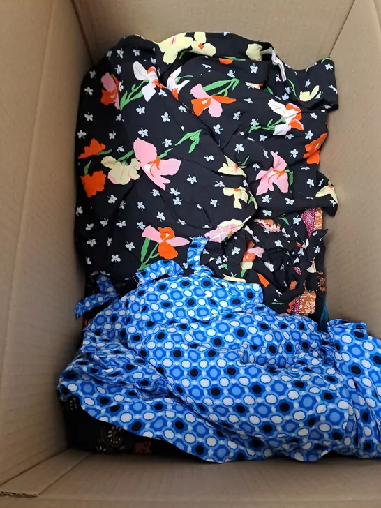 BOX OF ASSORTED CLOTHING ITEMS TO INCLUDE TROUSERS - CARDIGANS - DRESSES  