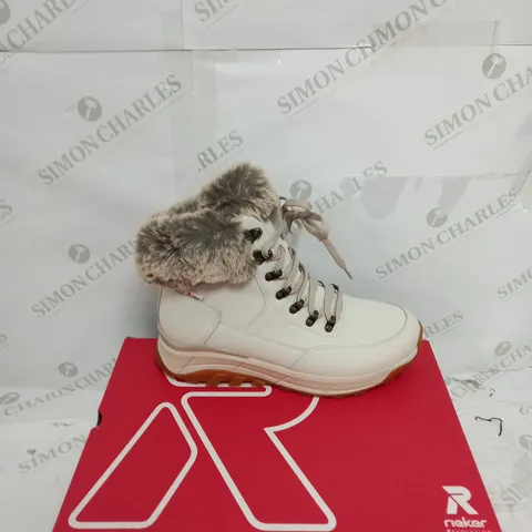 BOXED RIEKER REVOLUTION FUR HIKING BOOTS WHITE SIZE 7.5 