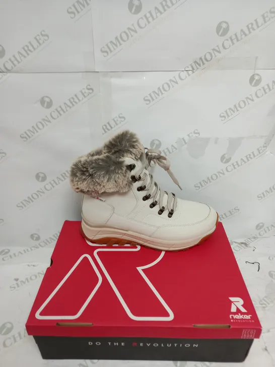 BOXED RIEKER REVOLUTION FUR HIKING BOOTS WHITE SIZE 7.5 