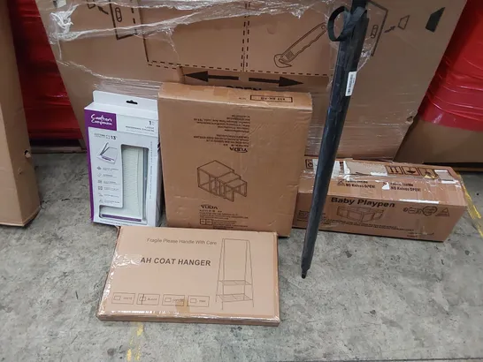 PALLET OF ASSORTED ITEMS INCLUDING: COFFEE TABLE, BABY PLAYPEN, COAT HANGER, PROFESSIONAL GUILLOTINE, UMBRELLA 