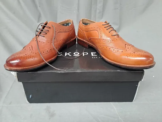 BOXED PAIR OF SKOPES LACE UP SHOES IN TAN (ODD SIZES)