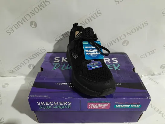 BOXED PAIR OF SKECHERS MOTION LACE UP TRAINERS IN BLACK - SIZE 3