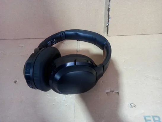 WIRELESS NOISE CANCELLING HEADPHONES