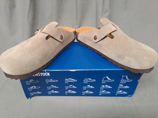 BOXED PAIR OF BIRKENSTOCK CLOSED TOE SHOES IN TAUPE EU SIZE 41