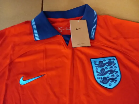 ENGLAND NIKE RED FOOTBALL SHIRT - 2XL