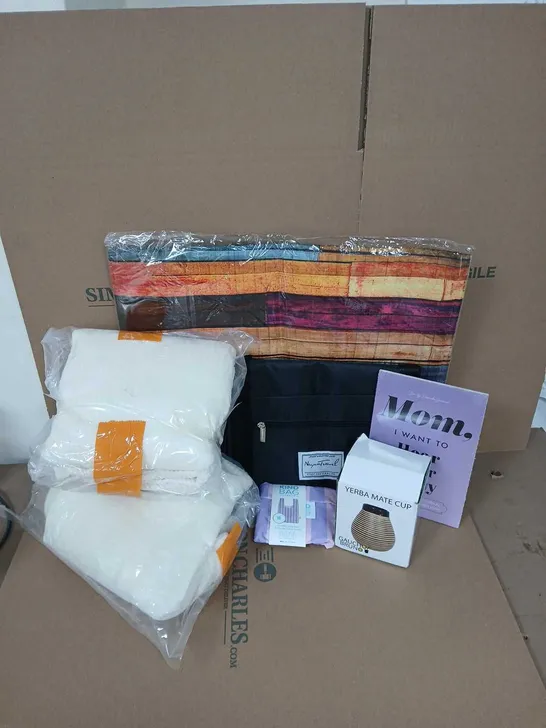 BOX OF APPROXIMATELY 10 ASSORTED ITEMS TO INCLUDE - RUGS - BATH MAT - TRAVEL BAG - GAUCHO BRUNO YERBA MATE CUP - ETC