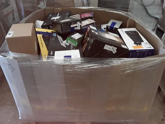 PALLET OF APPROXIMATELY 135 ASSORTED UNTESTED RAW RETURN COMPUTER, TECH AND ELECTRICAL PRODUCTS TO INCLUDE;