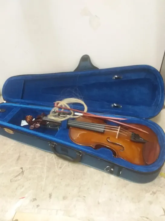 BOXED STENTOR VIOLIN BROWN WITH NAVY CASE