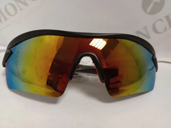 BLACK/RED FRAMED SKI GLASSES