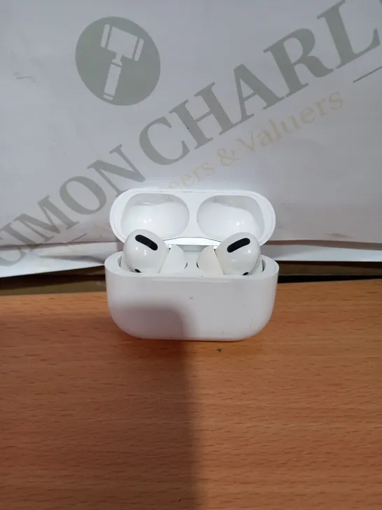 APPLE AIRPODS PRO